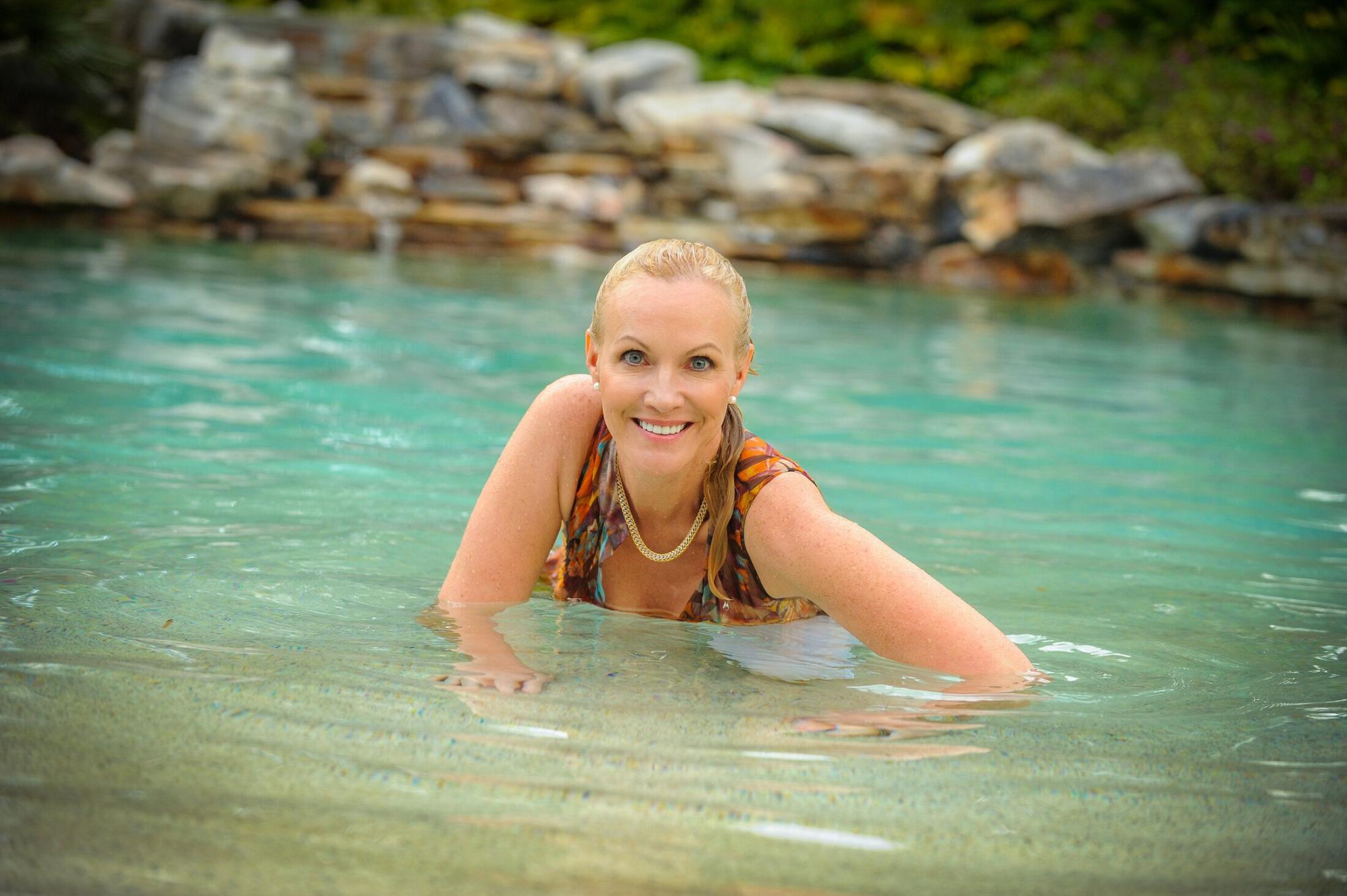 Dr. Alan Durkin's facelift patient in a pool